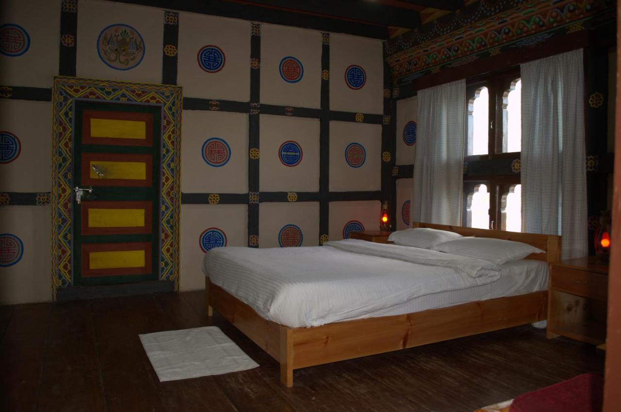 Ama'S Village Lodge Paro Exterior photo